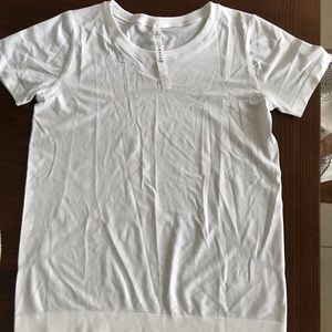 Lululemon Swiftly Tech Short Sleeve White Size 6